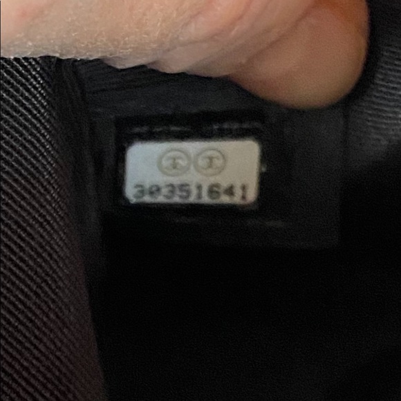 ‼️SOLD‼️Chanel River Tweed Crossbody Houndstooth - Picture 5 of 15